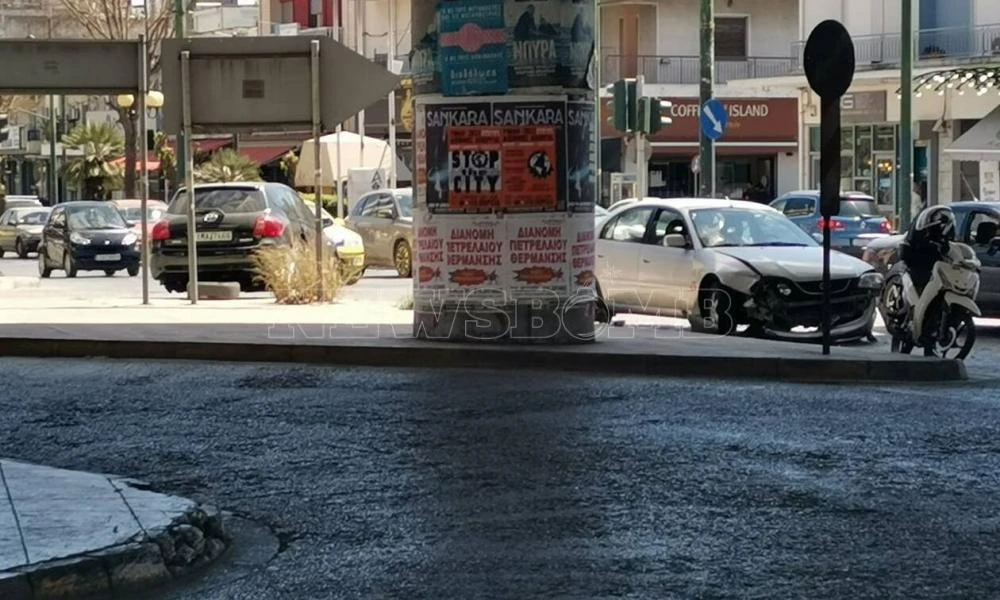 Τροχαίο στον Κηφισό – Αυτοκίνητο μπήκε ανάποδα στη Λένορμαν
